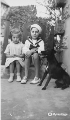 10 Manan 4 ans et sa soeur Roberte 1936 A